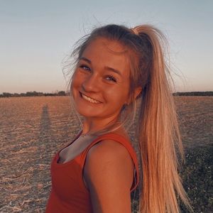 Meet your Posher, Hailey